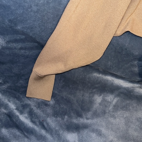 Express tan blouse - Picture 2 of 4